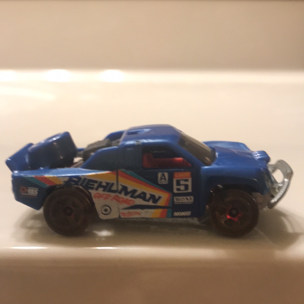 Hot wheels Off Track rally truck rielman